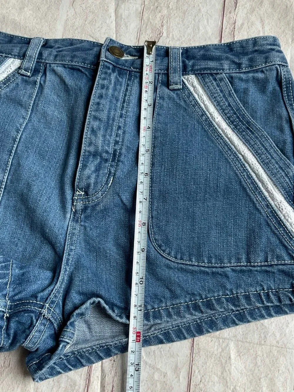 Free People Women's Waist Size 30 Sweet Surrender Jean Shorts Denim